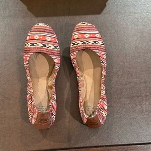 NWT lucky brand coral tribal Sante fe print, ballet flat size 8